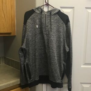 Under Armour sweatshirt...great condition!